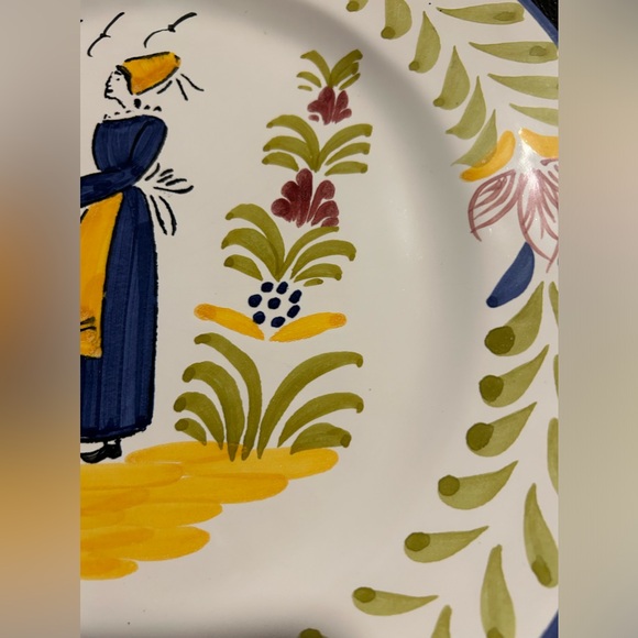 Vintage Sur La Table Handpainted Portugal Dinner Plate, Woman with Flower, 10" D - Picture 7 of 10